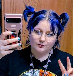 Meet your Posher, Neon